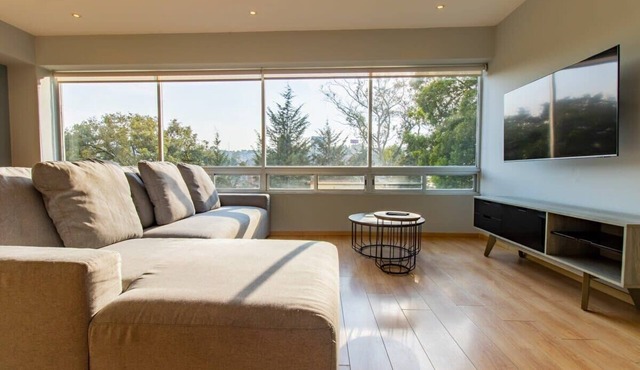 Capitalia - Spacious-Clean-Modern