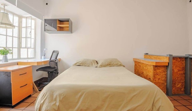 Casa Aimee - Suite B · Casa Aimee, High-up Suite