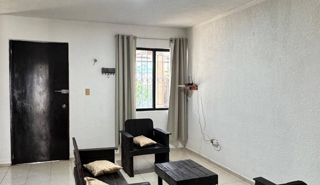 Casa Amelia Victoria, at the entrance of the city, 20 minutes from the airport.