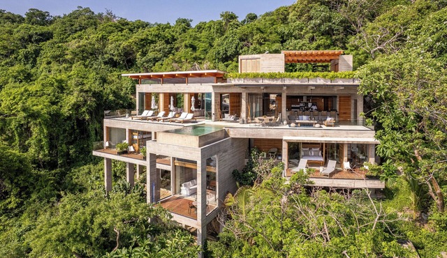 Casa Arena: Modern Luxury Villa with Staff, Pool, Big Ocean Views