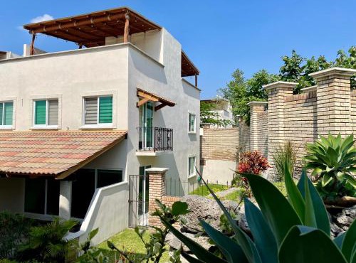Casa Boho - Heated Pool, Private Grill & Garden - Xochitepec