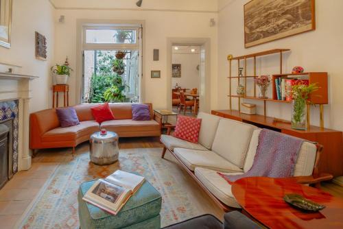 Casa Chapulín-Mexican Eclectic Home in Roma Norte