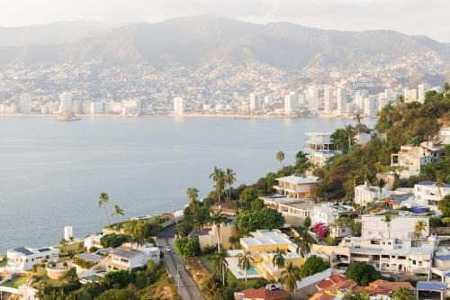 Casa Cielito Lindo, Large Private Villa with Pool & Bay View