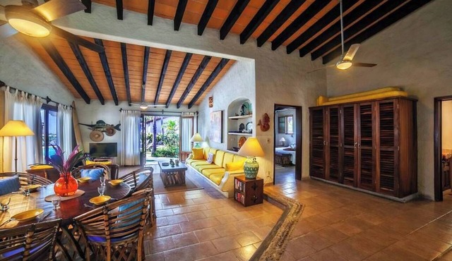 Casa Colibri - Los Delfines