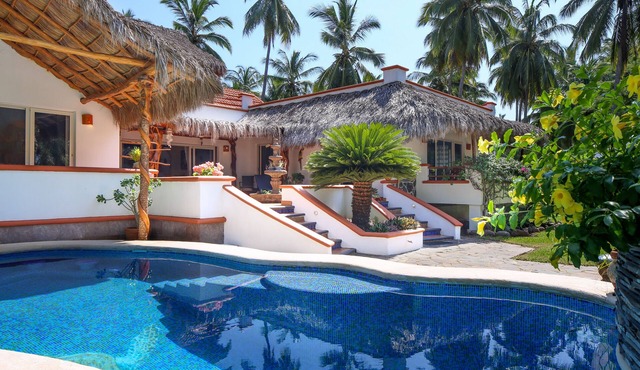 Casa de Colores private Villa in Playa Las Tortugus