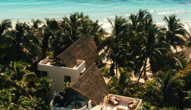 Casa de las Palmas w/Rooftop Patio ~ Mahayana, Stunning Luxury Villa w/BEST location on Tulum Beac.