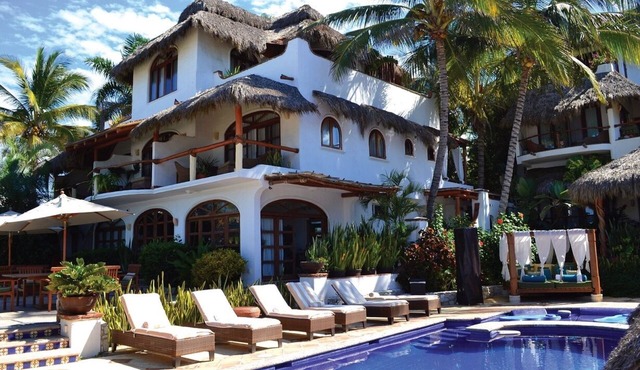 Casa de Mita . Quiet, Secluded, Fabulously Appointed and Over the Top Service!