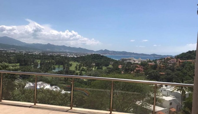 Casa del faro 80, con vista al mar