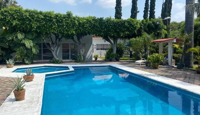 Casa Entera en Cuautla Morelos con alberca y jardin