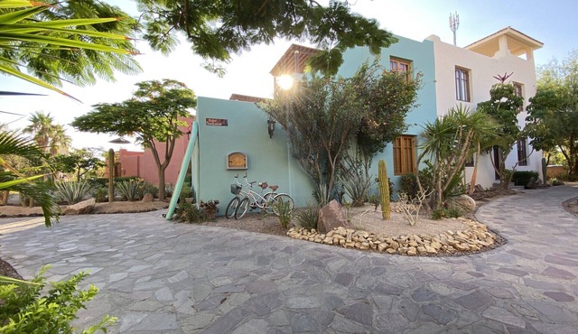 Casa Estrella Del Mar - 2bed 2bath close to amenities and views of the sea!