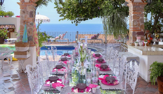 Casa Guacamole: Magical 5 BDRM Open-Air Hacienda with Million Dollar Ocean Views