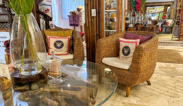 Casa Jaguar Hotel Boutique & Galería