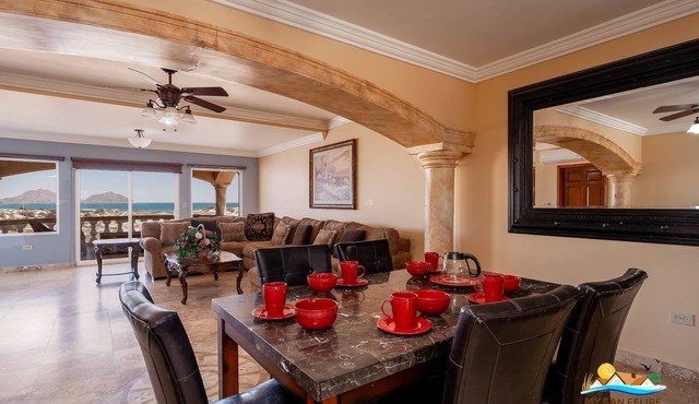 Casa La Hacienda Vacation Rental House