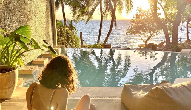 Casa Lola 7BR Stunning Luxury Beachfront