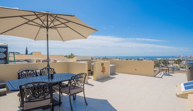 Casa Lola - Land’s End Views