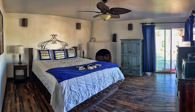 Casa Lunita - Oceanfront, Pool and Jacuzzi