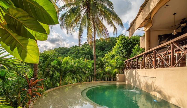 Casa Maka - Stunning Oceanfront Villa