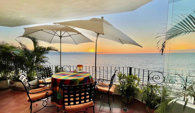 Casa McMullen - Most Sought After Beachfront Property