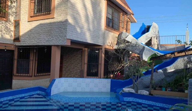 Casa Real con tobogán de agua privada
