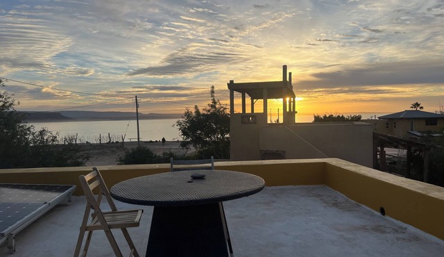 Casa Siestas Y Olas Oceanfront Private Home with Starlink Internet