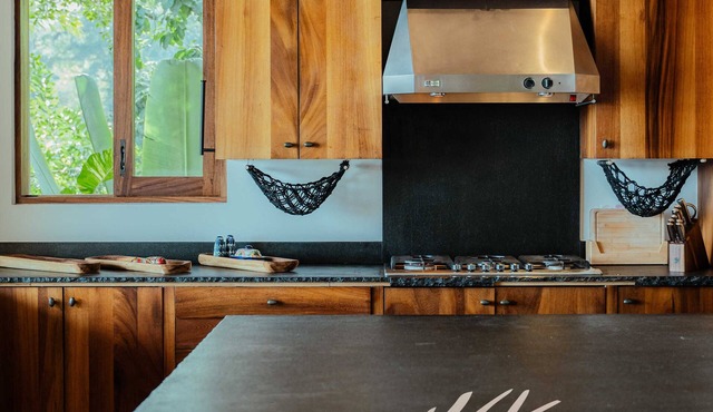 Casa Sol Bonito with Private Beach Club Access