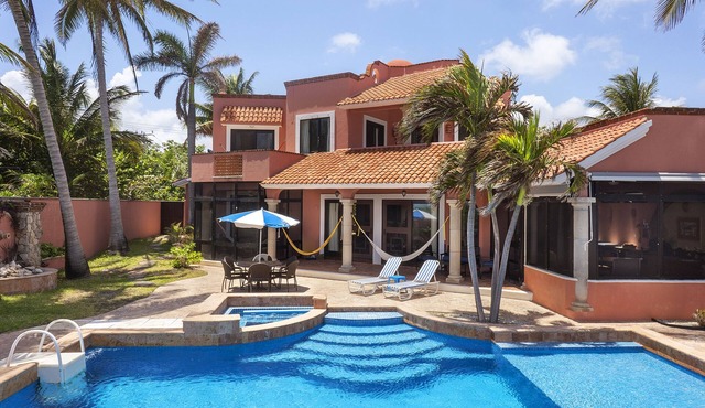 Casa South Breeze beachfront Villa located in the heart of Puerto Morelos