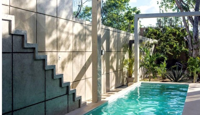 CASA T - Chic, Modern Villa with 3 Master Suites, AC & Pool