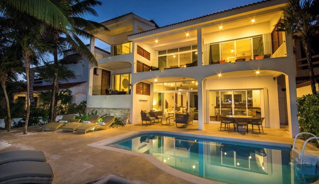 Casa Texoma: Private Waterfront Villa in Akumal