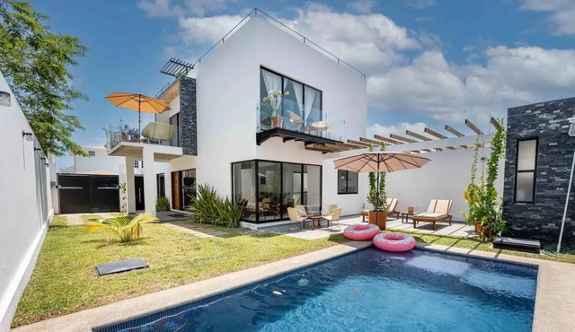 Casa Tres Iguanas, Gorgeous property in La Punta, Zicatela