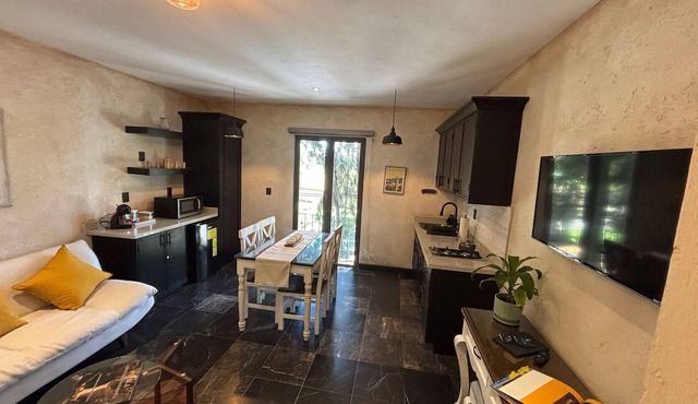 Casa Turicum: Your Romantic Refuge in Val'Quirico