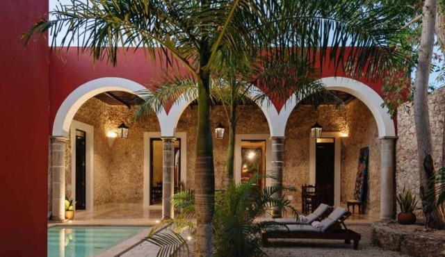 Casona 59 Vintage Mansion in Santiago