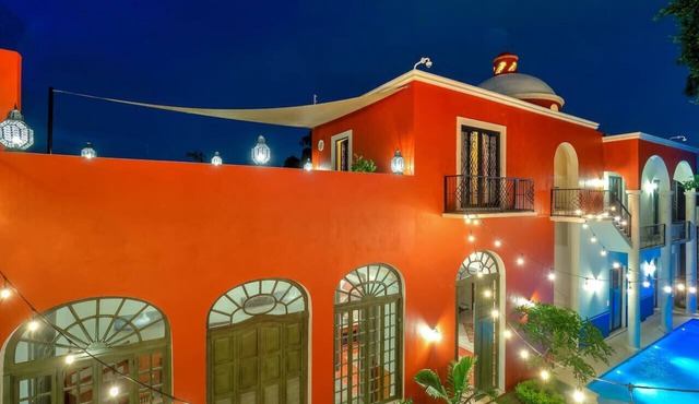 Casona Sirenas, a family home in historical Merida
