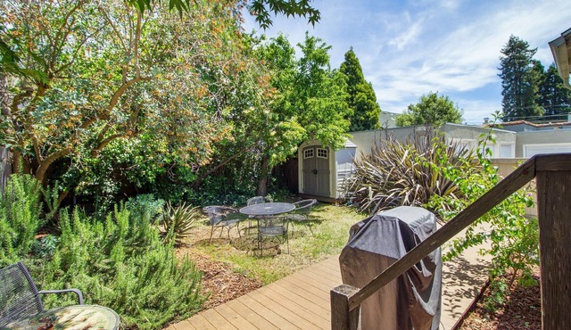 Central Berkeley Modern House / Walk to UC (Cal), Dwtn+ /Private Backyard