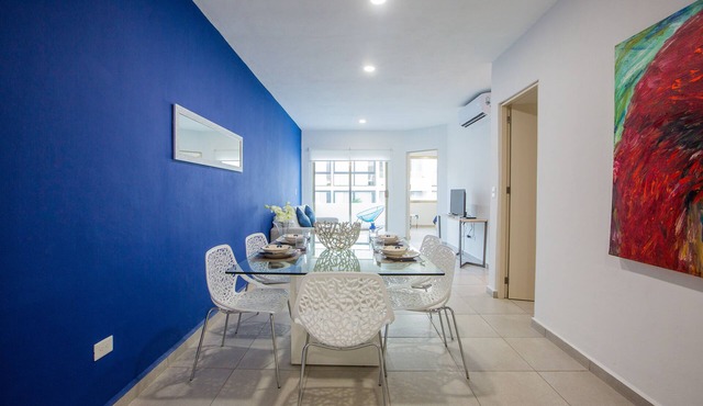Central & Brilliant 2BR Flat with Private Balcony | Sleep 6