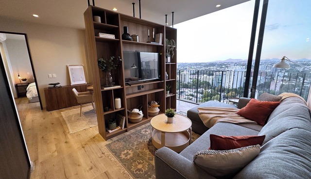 Charming 1-bedroom apartment in terrific Guadalajara with infinity pool, Gym