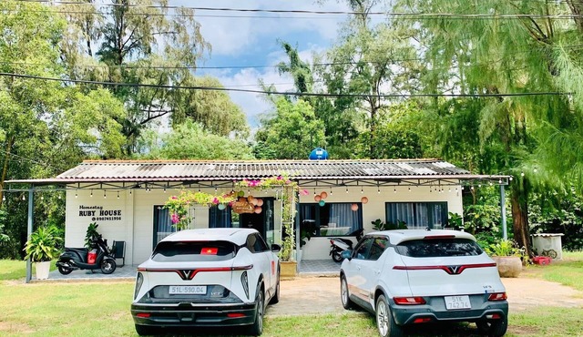 Charming 3-bedroom house with beachside and free WiFi, AC in lovely La Gi