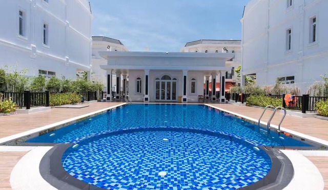 Charming 3BRS Private Villa - Superb Center - FREE POOL in fantastic Da Nang