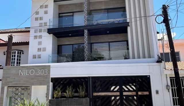 Charming and nightlife haven-bedroom apartment with AC, in beautiful Mazatlán