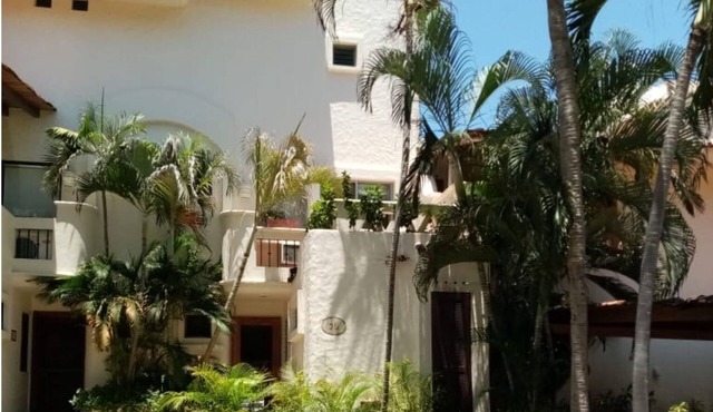 Charming, beautiful villa in front of the Marina Ixtapa. Walk 10 mins to beach
