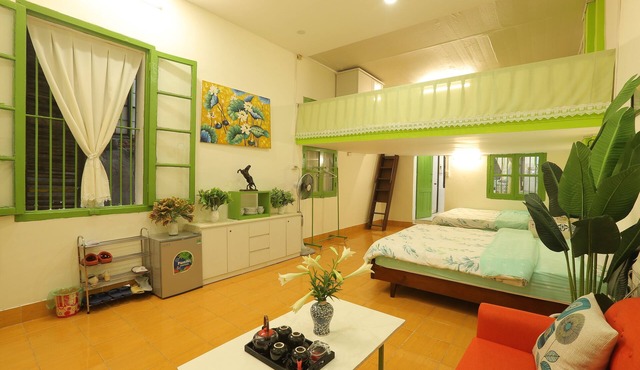 Charming Daisy's home in Old Qualter