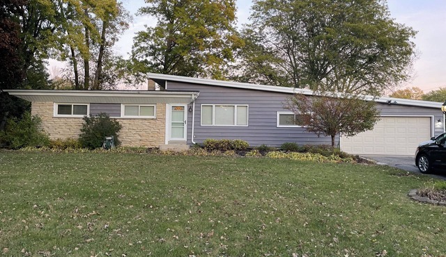 Charming remodeled 2-bedroom furnished home in safe, delightful Menomonee Falls