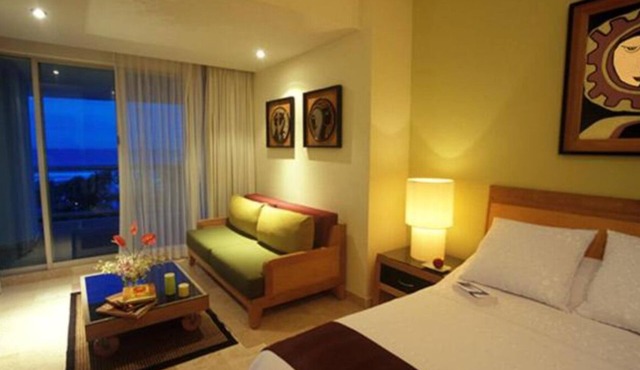 Charming resort in gorgeous Acapulco de Juárez with WiFi, AC