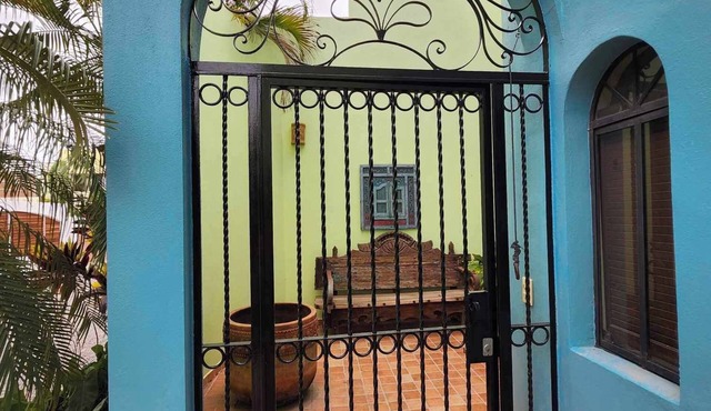 Charming villa nestled in a mango plantation only 2 kilometers from the beach.