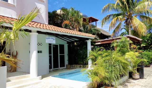 Christmas Deal!Oceanview private pool villa, steps from the beach. 24hs security