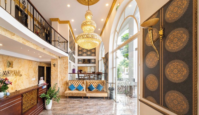 Collection O Emerald Luxury Apartment - Near SECC