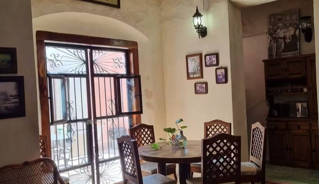 Colonial House "Revolución" in the old neighborhood of San Román