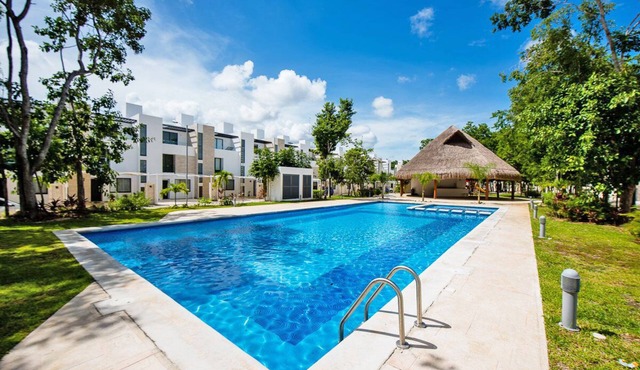 Comfortable House, 15 min to Downtown