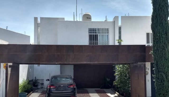 Comoda casa residencial cerca de Zona Industrial. SLP, BMW, GM