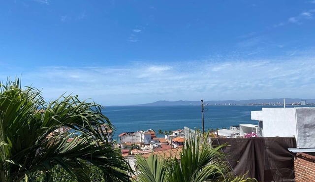 Complete apartment in the city center, 5 min walk from the sea and the boardwalk.