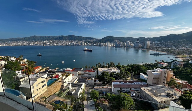 Condo with spectacular view of the Acapulco bay